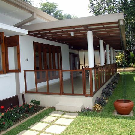 Serene Villa Ratnapura Eksteriør billede