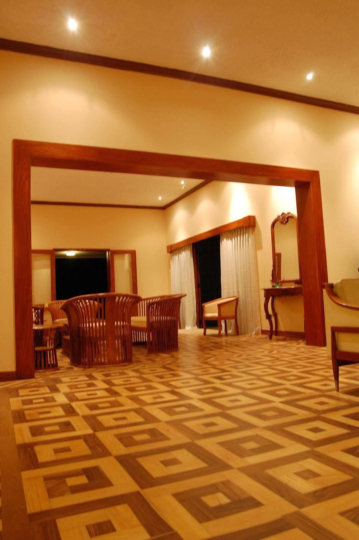 Serene Villa Ratnapura Eksteriør billede