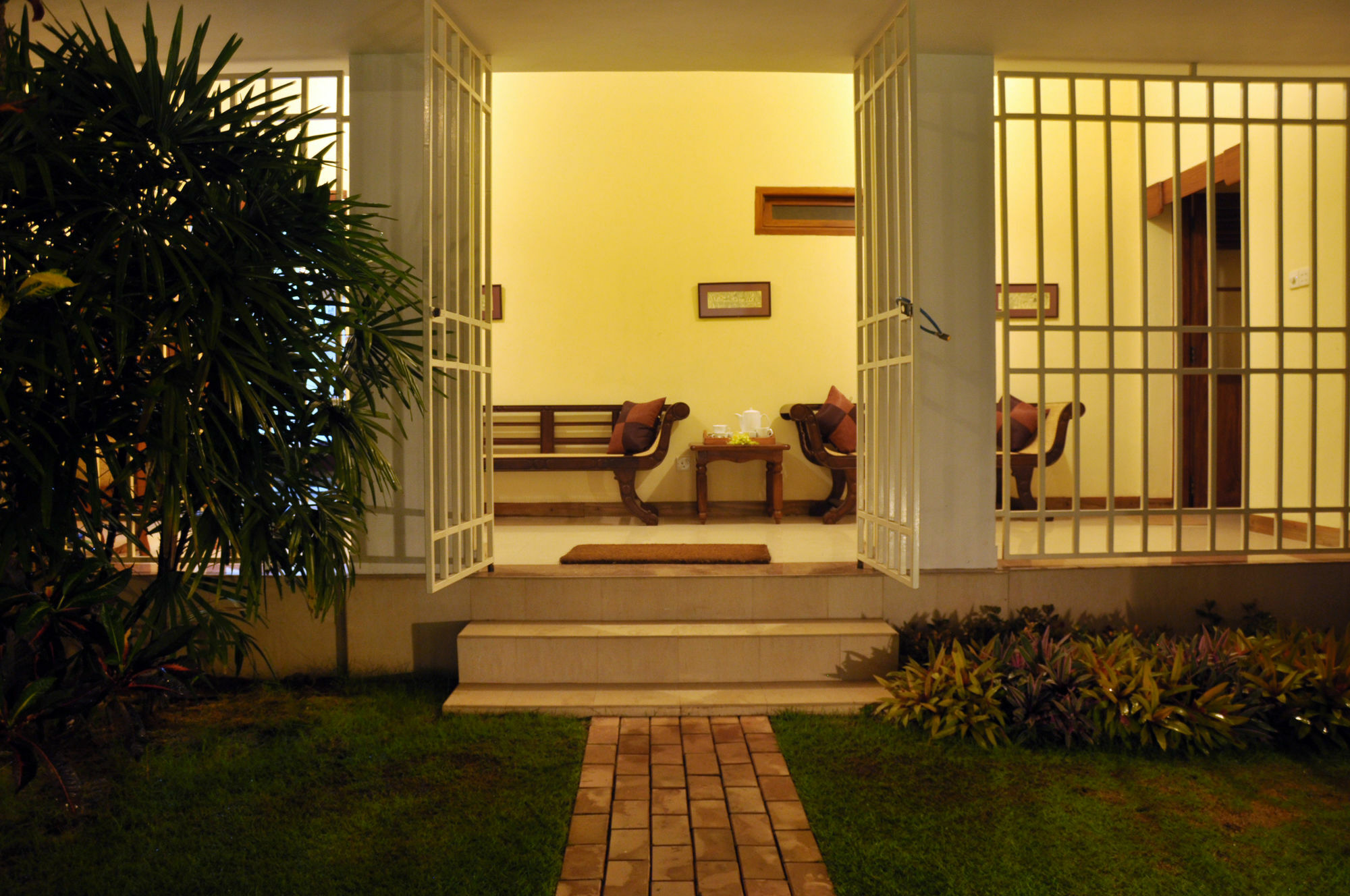 Serene Villa Ratnapura Eksteriør billede