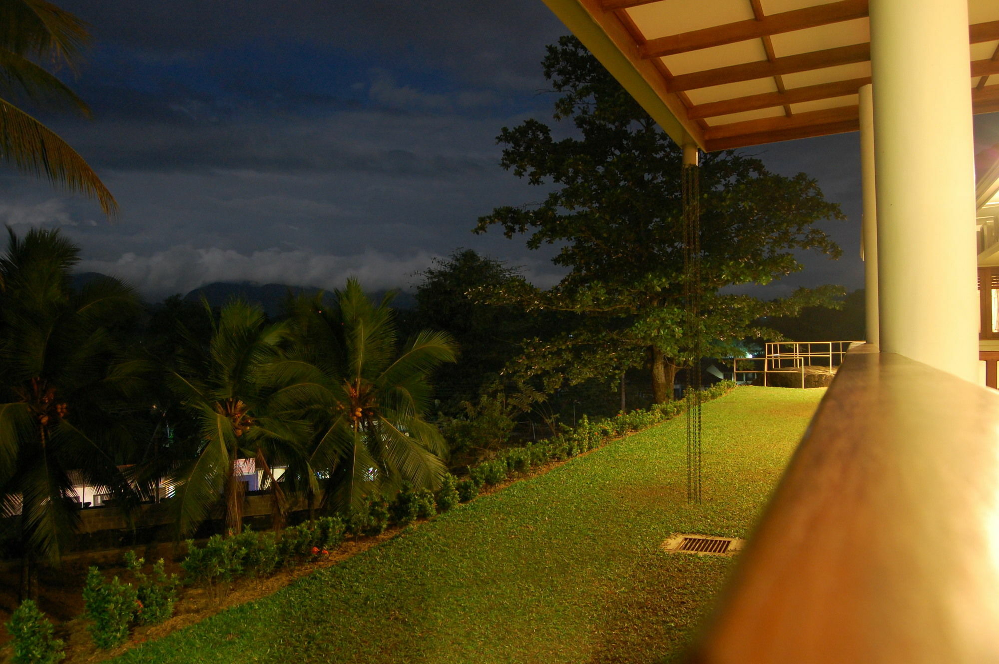 Serene Villa Ratnapura Eksteriør billede